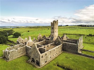 Moyne Abbey im County Mayo